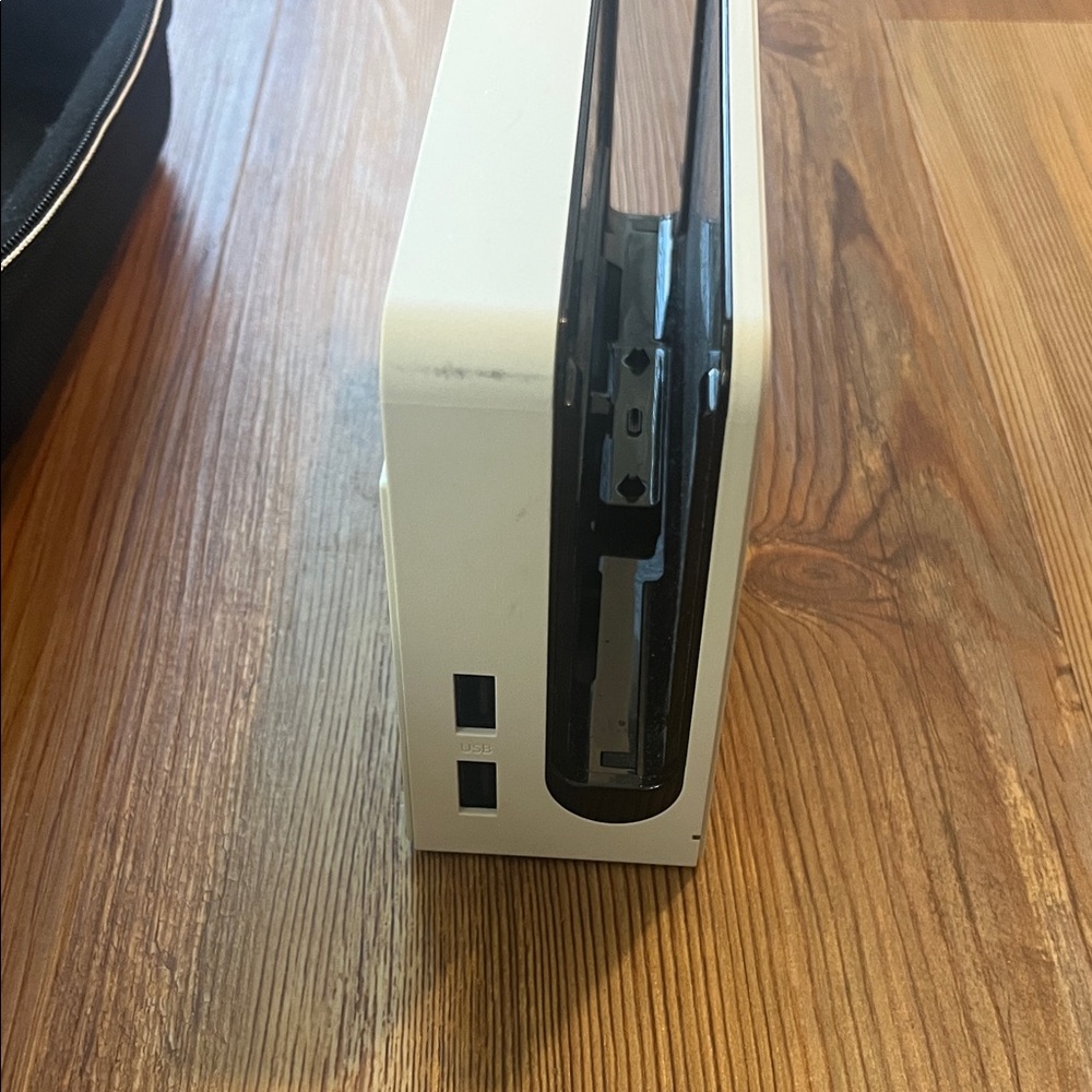 Nintendo Switch Accessory Bundle - Picture 3 of 14